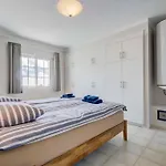 Vila 108-villa, 2 Minutes Walk To The Beach, Heated Pool