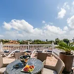 Vila 108-villa, 2 Minutes Walk To The Beach, Heated Pool