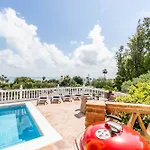 Vila 108-villa, 2 Minutes Walk To The Beach, Heated Pool Màlaga