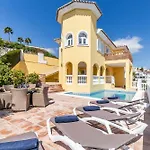 108-villa, 2 Minutes Walk To The Beach, Heated Pool * Màlaga