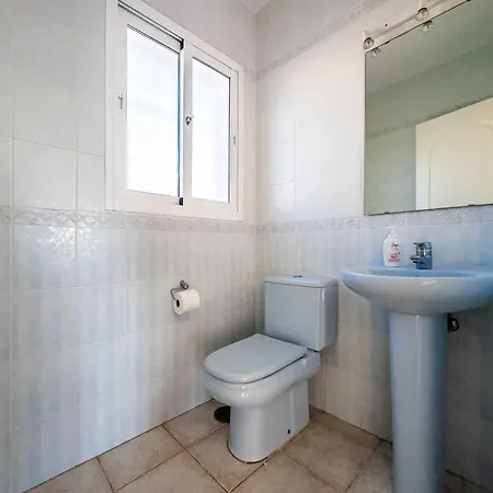 Villa 108-villa, 2 Minutes Walk To The Beach, Heated Pool