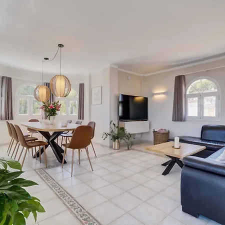 108-villa, 2 Minutes Walk To The Beach, Heated Pool Vila Màlaga