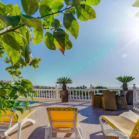 108-villa, 2 Minutes Walk To The Beach, Heated Pool *