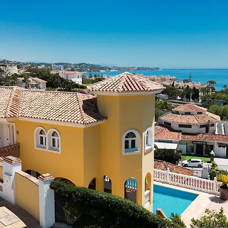 108-villa, 2 Minutes Walk To The Beach, Heated Pool Villa Malaga